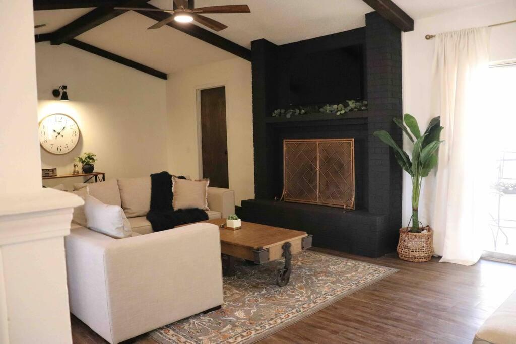 Villa By Hwy, 3/2 , Sleeps Large Group Palo Duro Fun Amarillo Exterior foto
